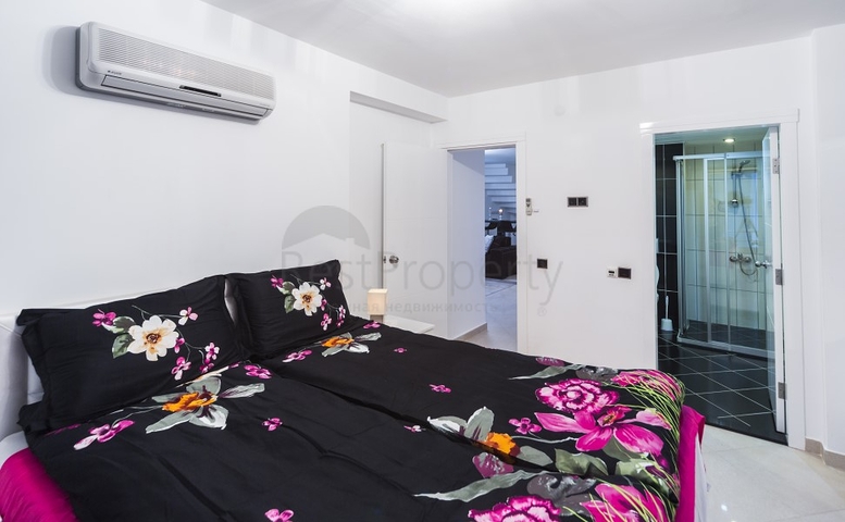 اطلالة بحر - دوبلكس 3 غرف وصالة -موقع مركزي -في اوبا / الانيا 