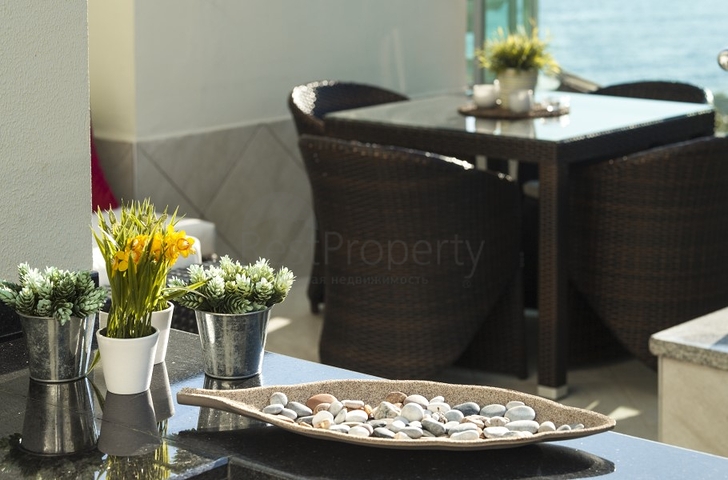 اطلالة بحر - دوبلكس 3 غرف وصالة -موقع مركزي -في اوبا / الانيا 