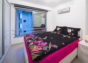 اطلالة بحر - دوبلكس 3 غرف وصالة -موقع مركزي -في اوبا / الانيا 