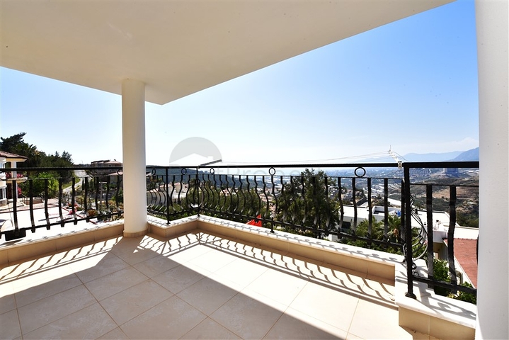 فيلا مستقلة  اطلالة بحر - 3 غرف وصالة -مفروشة -في كارجي جاك / الانيا 