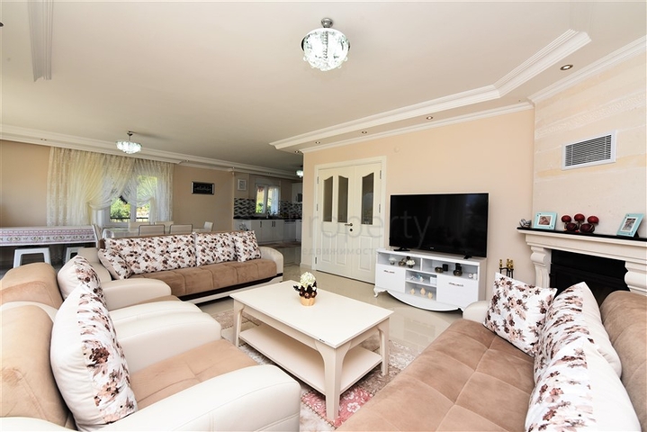 فيلا مستقلة  اطلالة بحر - 3 غرف وصالة -مفروشة -في كارجي جاك / الانيا 