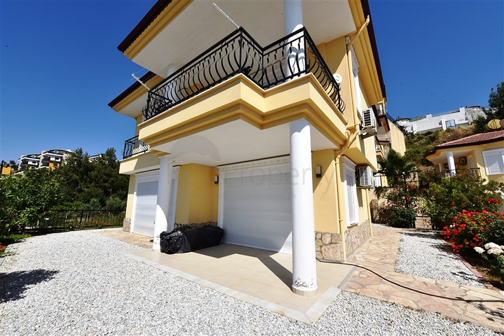 فيلا مستقلة  اطلالة بحر - 3 غرف وصالة -مفروشة -في كارجي جاك / الانيا 