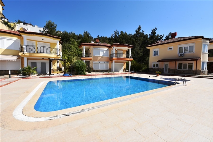 فيلا مستقلة  اطلالة بحر - 3 غرف وصالة -مفروشة -في كارجي جاك / الانيا 