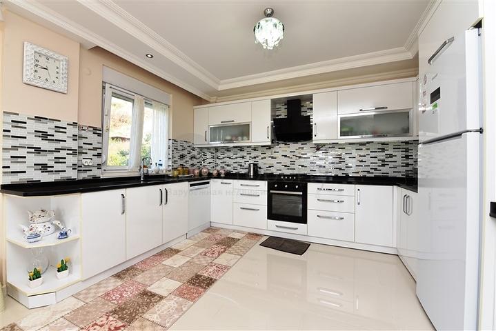 فيلا مستقلة  اطلالة بحر - 3 غرف وصالة -مفروشة -في كارجي جاك / الانيا 