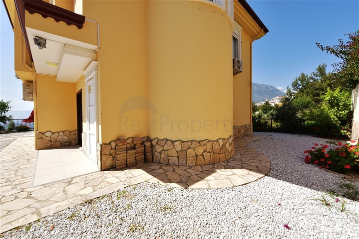 فيلا مستقلة  اطلالة بحر - 3 غرف وصالة -مفروشة -في كارجي جاك / الانيا 