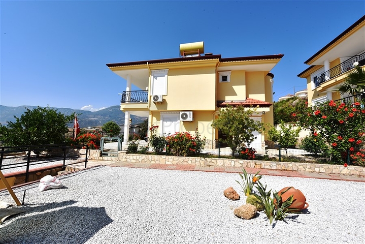 فيلا مستقلة  اطلالة بحر - 3 غرف وصالة -مفروشة -في كارجي جاك / الانيا 