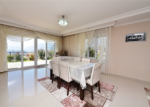 فيلا مستقلة  اطلالة بحر - 3 غرف وصالة -مفروشة -في كارجي جاك / الانيا 