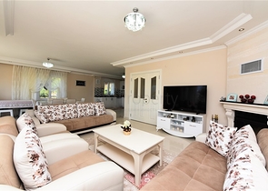 فيلا مستقلة  اطلالة بحر - 3 غرف وصالة -مفروشة -في كارجي جاك / الانيا 