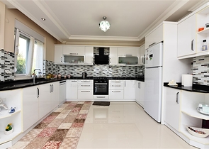 فيلا مستقلة  اطلالة بحر - 3 غرف وصالة -مفروشة -في كارجي جاك / الانيا 