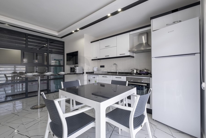 قريبة من شاطئ كليوباترا -شقة 1+1 - في مركز الانيا