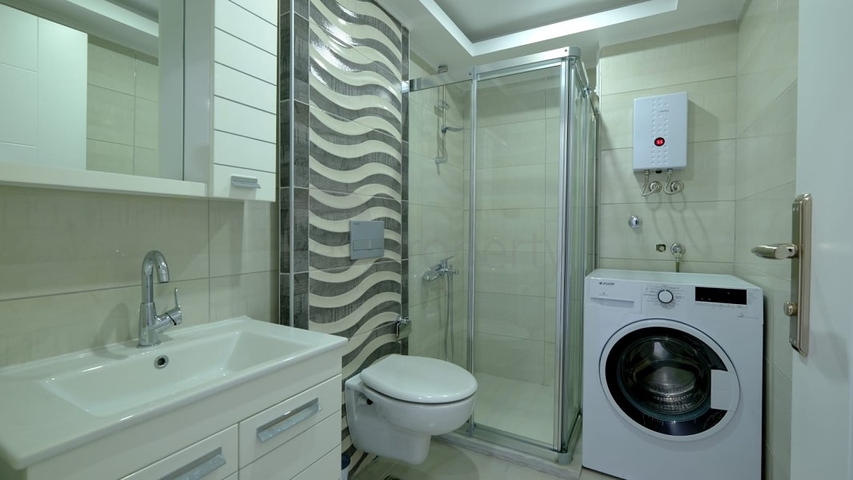 قريبة من شاطئ كليوباترا -شقة 1+1 - في مركز الانيا