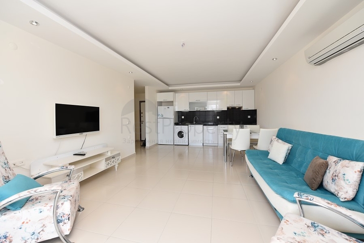 مجمع يضم كافة الخدمات -شقة غرفة وصالة -مؤثثة -في افسلار / الانيا 