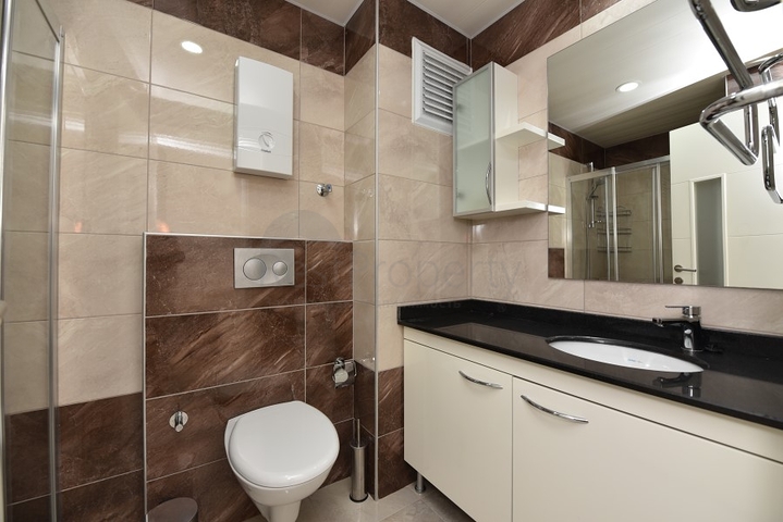 مجمع يضم كافة الخدمات -شقة غرفة وصالة -مؤثثة -في افسلار / الانيا 