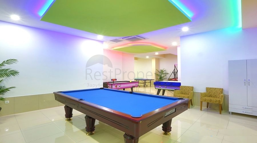 مجمع يضم كافة الخدمات -شقة غرفة وصالة -مؤثثة -في افسلار / الانيا 