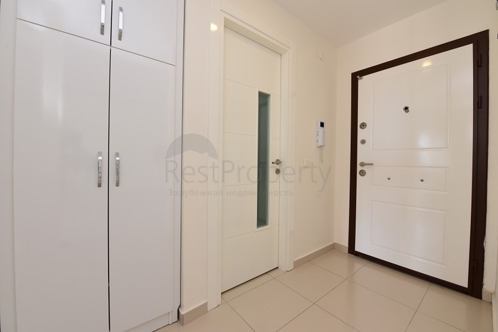 مجمع يضم كافة الخدمات -شقة غرفة وصالة -مؤثثة -في افسلار / الانيا 