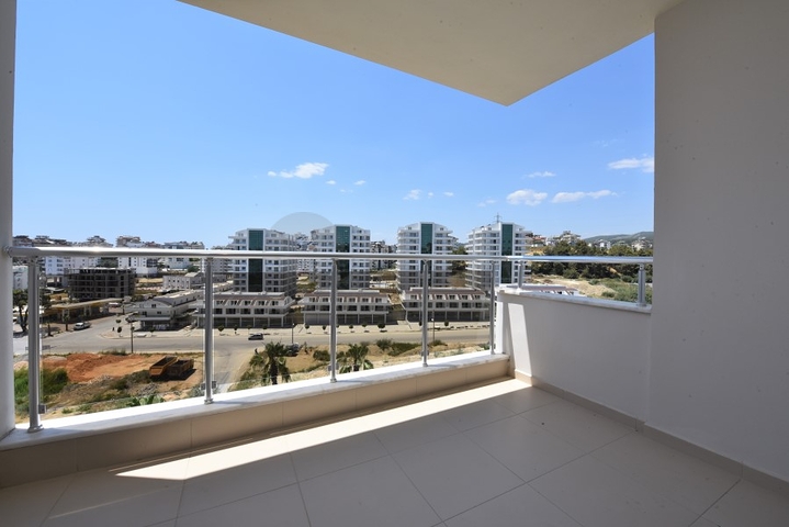 مجمع يضم كافة الخدمات -شقة غرفة وصالة -مؤثثة -في افسلار / الانيا 