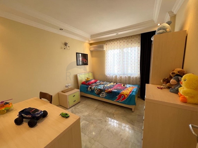 اطلالة بحر مباشرة -دوبلكس 4 غرف وصالة -في مهموتلار / الانيا 