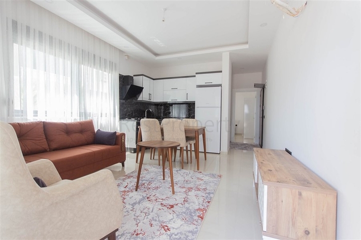 شقة غرفة وصالة -مفروشة -في مهموتلار / الانيا 