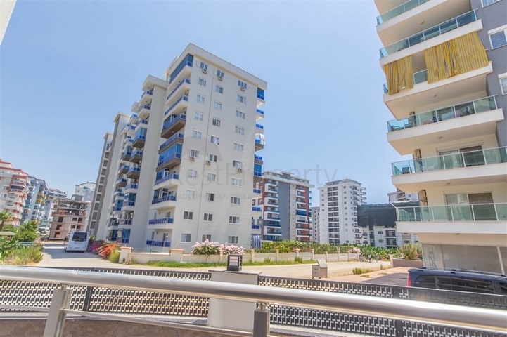 شقة غرفة وصالة -مفروشة -في مهموتلار / الانيا 