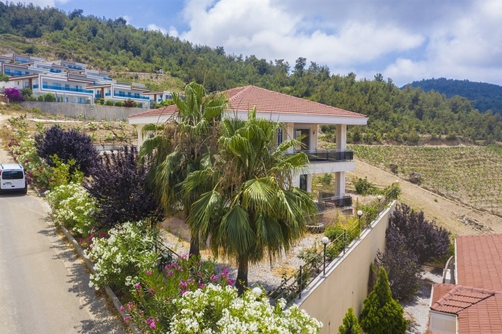 فيلا مستقلة -اطلالة بحر - مسبح خاص - في كارجي جاك / الانيا 