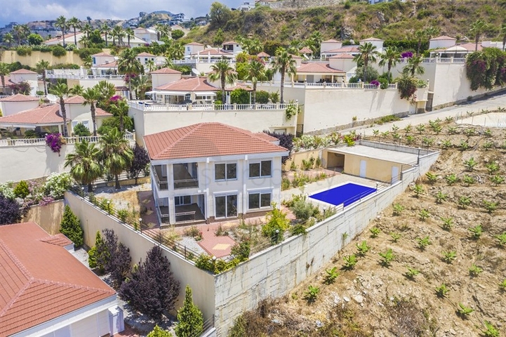 فيلا مستقلة -اطلالة بحر - مسبح خاص - في كارجي جاك / الانيا 