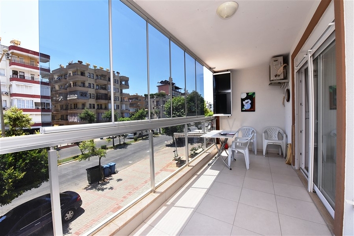 قريبة  من شاطئ كليوباترا - شقة 2 غرفة وصالة -في مركز الانيا 