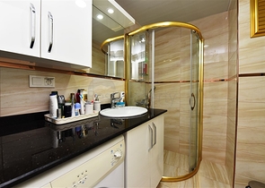 قريبة  من شاطئ كليوباترا - شقة 2 غرفة وصالة -في مركز الانيا 