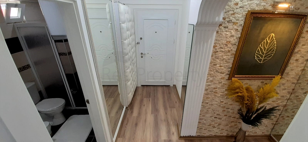 قريبة من البحر والخدمات -شقة مفروشة من تصميم 1+1 - في مهموتلار / الانيا 