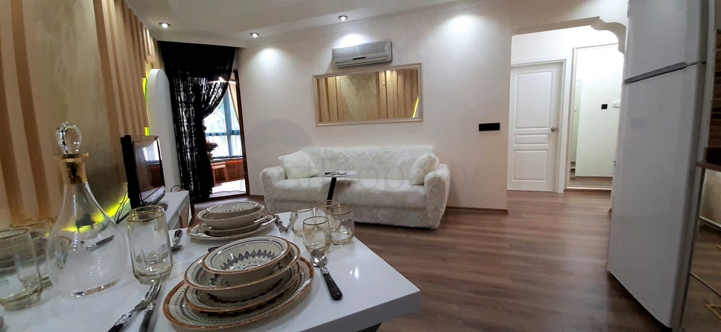 قريبة من البحر والخدمات -شقة مفروشة من تصميم 1+1 - في مهموتلار / الانيا 