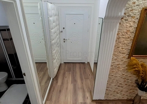 قريبة من البحر والخدمات -شقة مفروشة من تصميم 1+1 - في مهموتلار / الانيا 