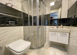 شقة غرفة وصالة  مفروشة بأناقة -ضمن مجمع سكني -في مهموتلار / الانيا 