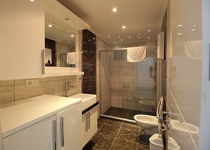 موقع مميز - شقة 1+1 - في مركز مدينة الانيا  