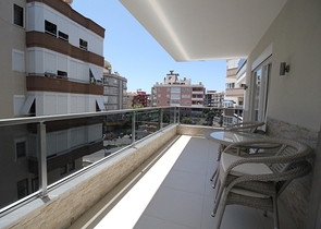 موقع مميز - شقة 1+1 - في مركز مدينة الانيا  