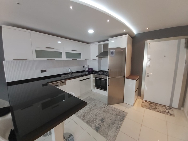 موقع مميز - شقة غرفة وصالة مفروشة -في مركز الانيا 