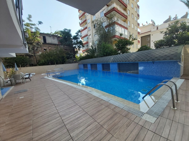 موقع مميز - شقة غرفة وصالة مفروشة -في مركز الانيا 