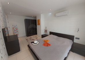 موقع مميز - شقة غرفة وصالة مفروشة -في مركز الانيا 