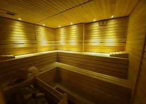 موقع مميز - شقة غرفة وصالة مفروشة -في مركز الانيا 