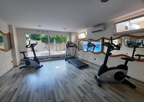 موقع مميز - شقة غرفة وصالة مفروشة -في مركز الانيا 