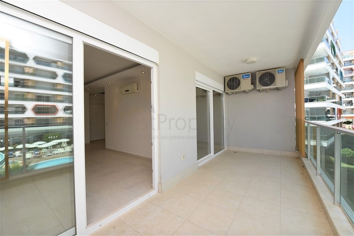 مجمع بخدمات 5 نجوم - غرفة وصالة - في افسلار / الانيا 