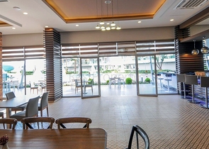 مجمع بخدمات 5 نجوم - غرفة وصالة - في افسلار / الانيا 