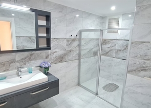 قريب من البحر والخدمات - شقة 2 غرفة وصالة - انيقة -في مهموتلار / الانيا 