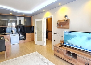 قريب من البحر والخدمات - شقة 2 غرفة وصالة - انيقة -في مهموتلار / الانيا 