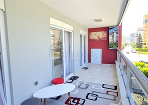 قريب من البحر والخدمات - شقة 2 غرفة وصالة - انيقة -في مهموتلار / الانيا 