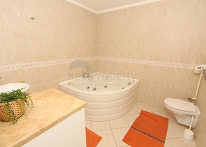 موقع ممتاز - بجانب مول الانيوم -شقة 2 غرفة وصالة  -في جيكجلي / الانيا 