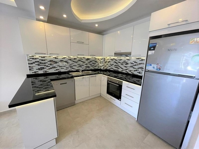 شقة غرفة وصالة -ضمن مجمع سكني - قريب من البحر والخدمات -في مهموتلار / الانيا 