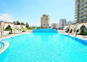 شقة غرفة وصالة -ضمن مجمع سكني - قريب من البحر والخدمات -في مهموتلار / الانيا 