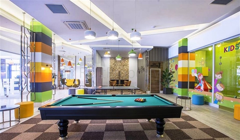 مجمع فاخر - شقة 2 غرفة وصالة -مفروشة بأناقة - في افسلار / الانيا 