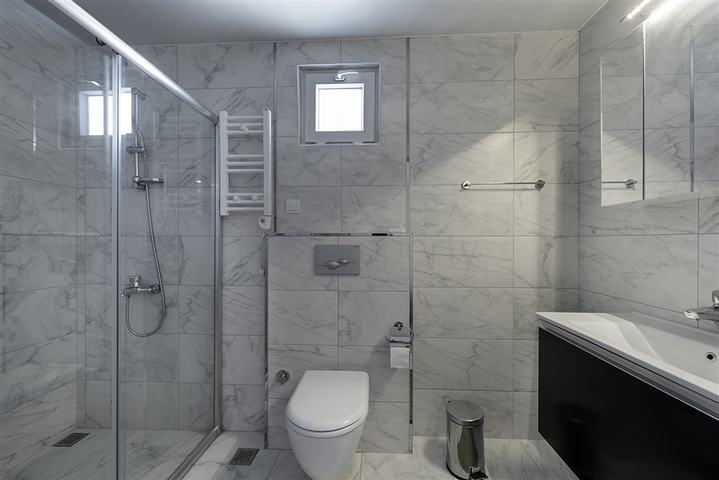 مجمع فاخر - شقة 2 غرفة وصالة -مفروشة بأناقة - في افسلار / الانيا 