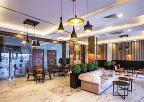 مجمع فاخر - شقة 2 غرفة وصالة -مفروشة بأناقة - في افسلار / الانيا 