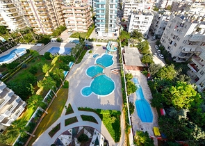 اطلالة بحر مباشرة -شقة ضمن مجمع فاخر على البخر مباشرة -في مهموتلار / الانيا 